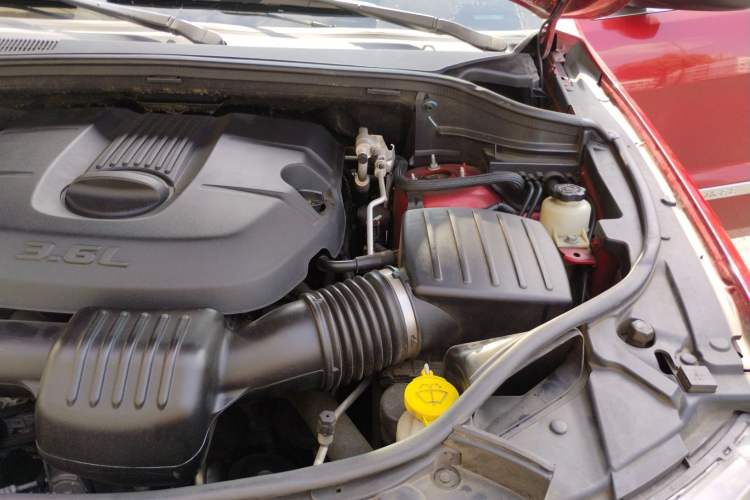 Used Jeep Grand Cherokee 2011 Revised 3.6L Luxury Edition Engine Bay Left