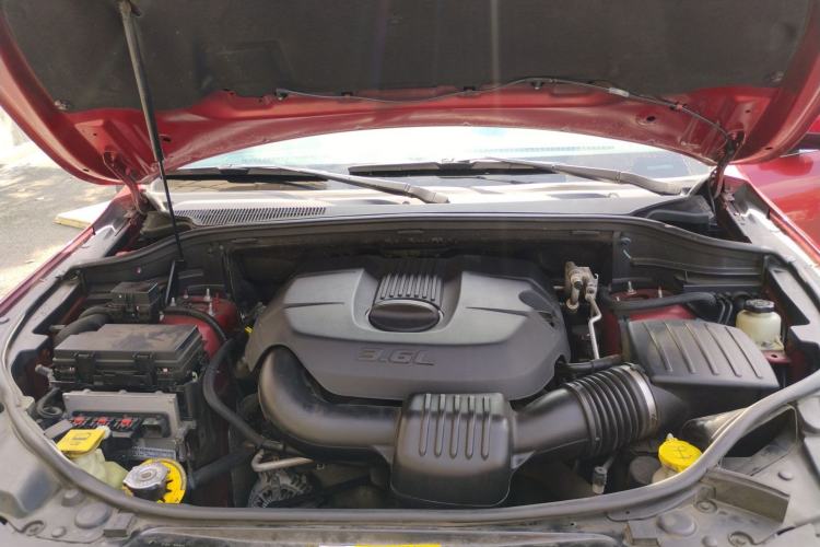 Used Jeep Grand Cherokee 2011 Revised 3.6L Luxury Edition Engine Bay