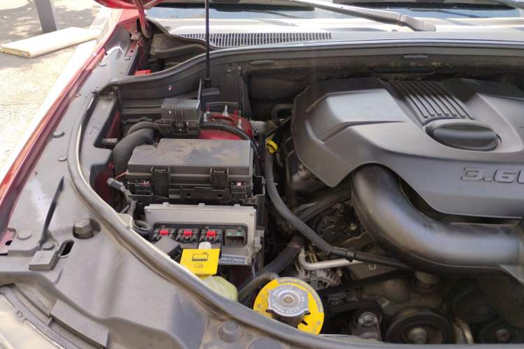 Used Jeep Grand Cherokee 2011 Revised 3.6L Luxury Edition Engine Bay Right