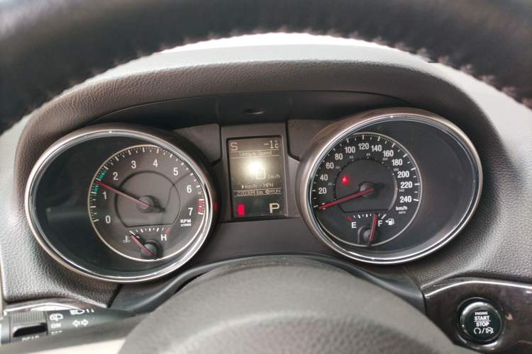 Used Jeep Grand Cherokee 2011 3.6L Comfort Edition Instrument Cluster