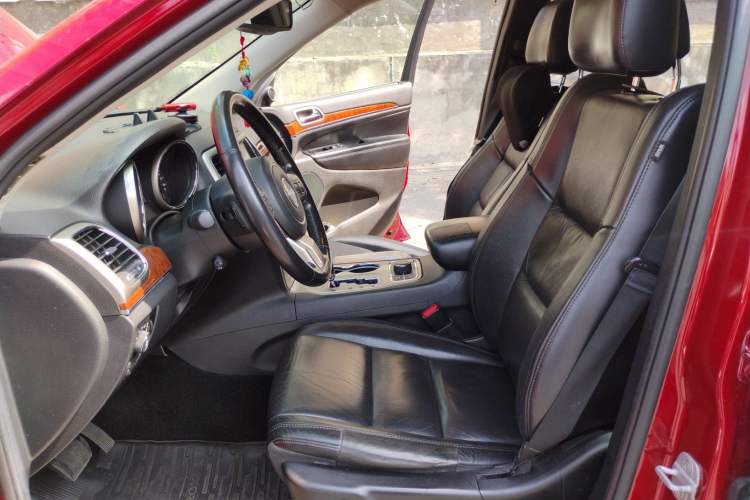 Used Jeep Grand Cherokee 2011 Revised 3.6L Luxury Edition Left Front Seat