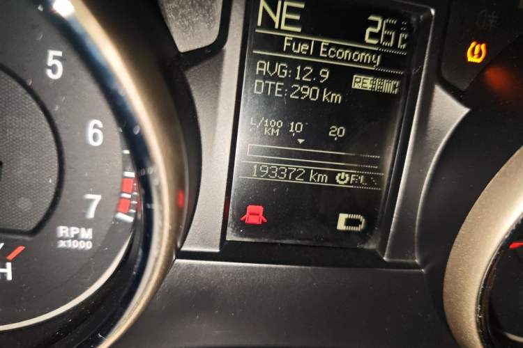 Used Jeep Grand Cherokee 2011 Revised Version 3.6L Comfort Edition Odometer Close Up