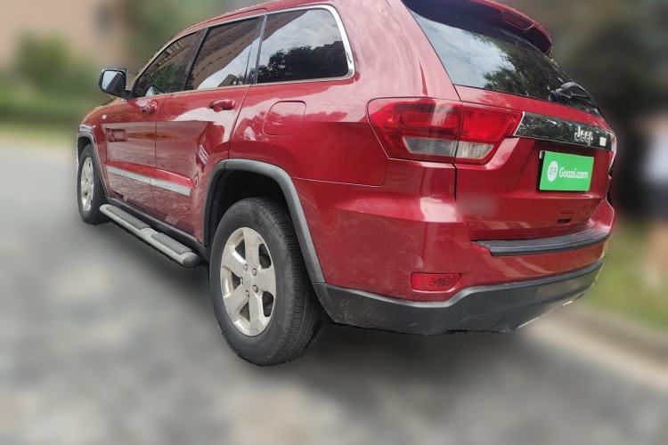 Used Jeep Grand Cherokee 2011 3.6L Luxury Navigation Edition Rear Left 45 Deg