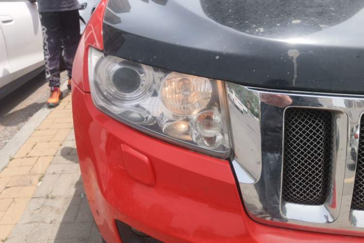 Used Jeep Grand Cherokee 2011 3.6L Luxury Navigation Edition Right Front Headlight