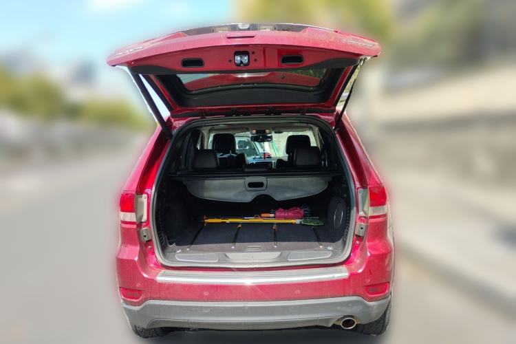 Used Jeep Grand Cherokee 2011 Revised 3.6L Luxury Edition Trunk