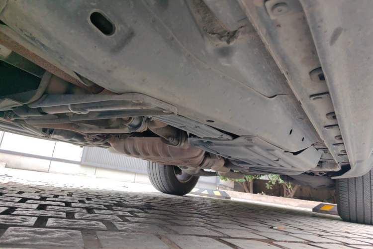 Used Jeep Grand Cherokee 2011 3.6L Luxury Navigation Edition Chassis Front Left