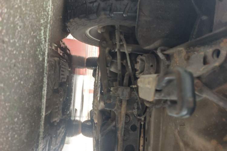 Used Jeep Grand Cherokee 2011 3.6L Luxury Navigation Edition Chassis Rear Left