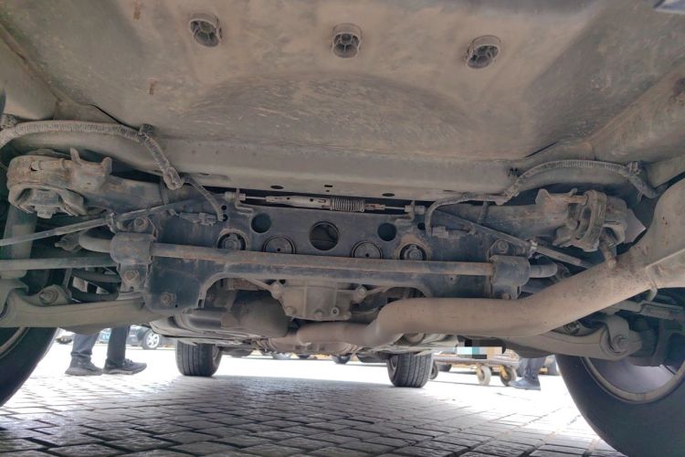 Used Jeep Grand Cherokee 2011 3.6L Luxury Navigation Edition Chassis Rear