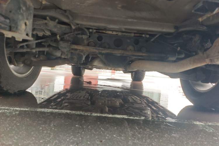 Used Jeep Grand Cherokee 2011 3.6L Luxury Navigation Edition Chassis Rear