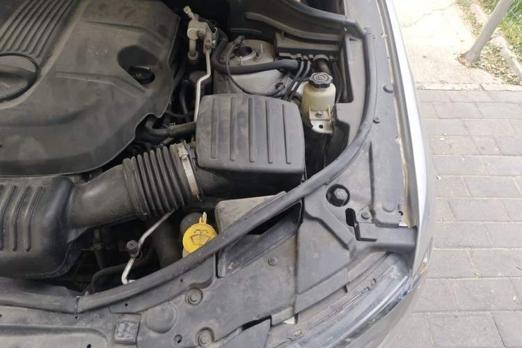 Used Jeep Grand Cherokee 2011 Revised 3.6L Luxury Navigation Edition Engine Bay Left