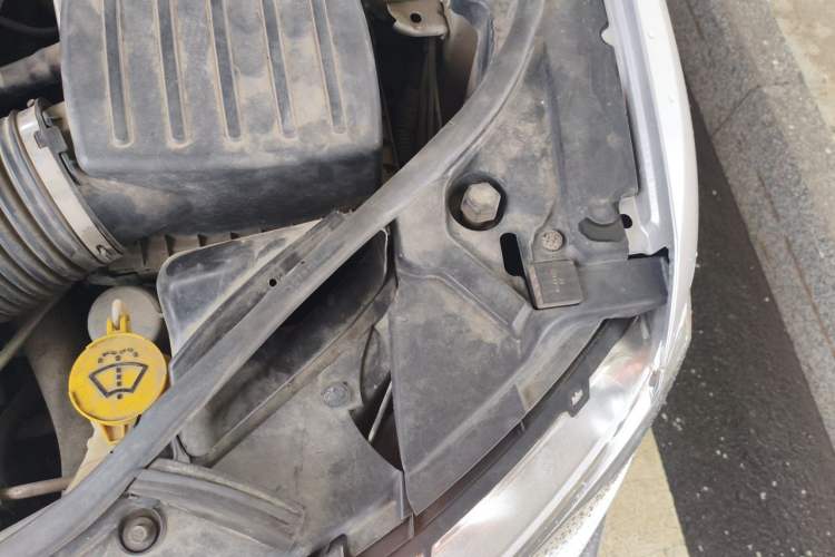 Used Jeep Grand Cherokee 2011 3.6L Luxury Edition Engine Bay Left