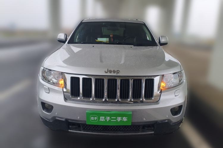 Used Jeep Grand Cherokee 2011 3.6L Luxury Edition Front