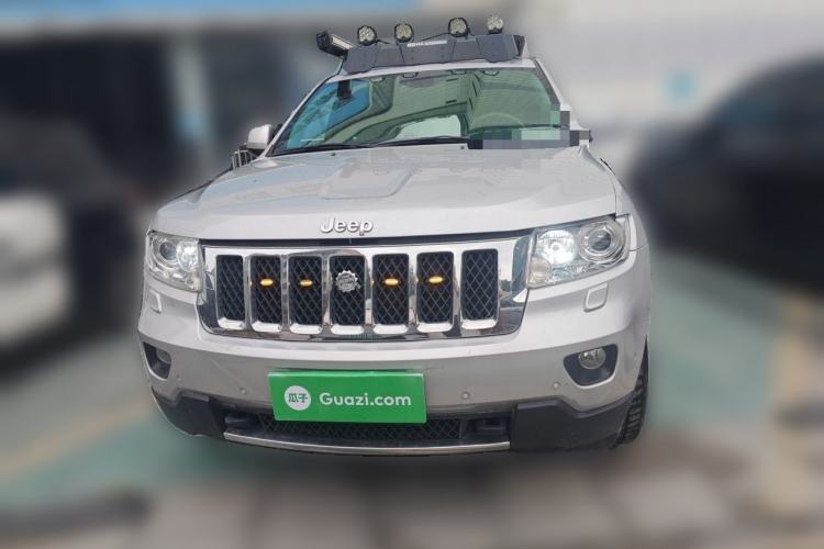 Used Jeep Grand Cherokee 2011 3.6L Flagship Edition Front