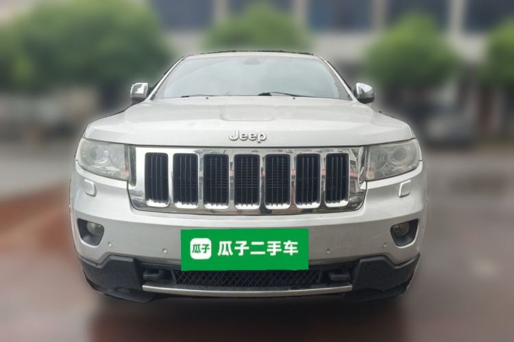 Used Jeep Grand Cherokee 2011 3.6L Luxury Navigation Edition Front