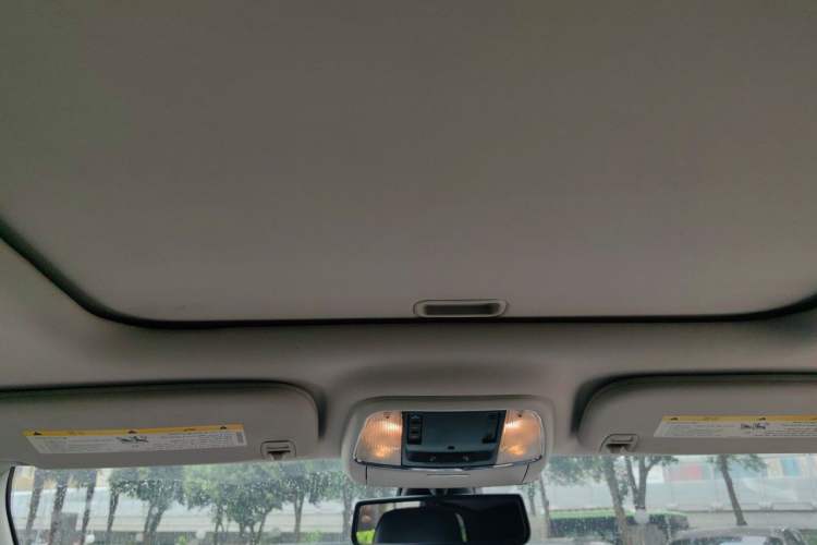Used Jeep Grand Cherokee 2011 3.6L Luxury Navigation Edition Headliner