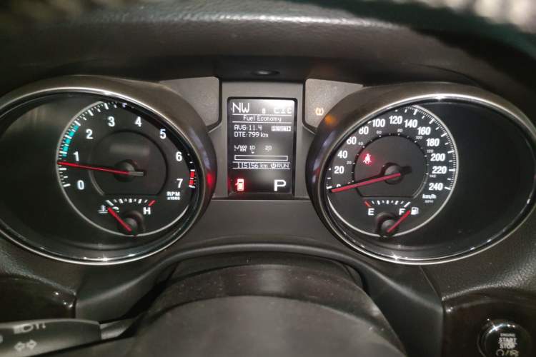 Used Jeep Grand Cherokee 2011 Revised Version 3.6L Anniversary Edition Navigation and Comfort Package Instrument Cluster