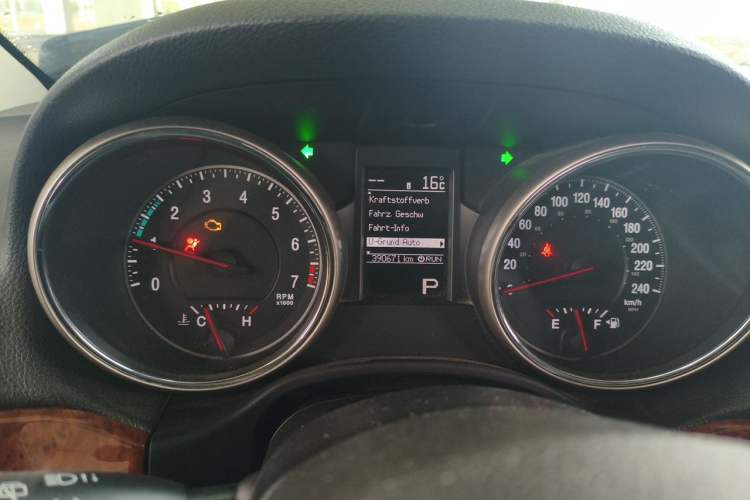 Used Jeep Grand Cherokee 2011 3.6L Luxury Edition Instrument Cluster