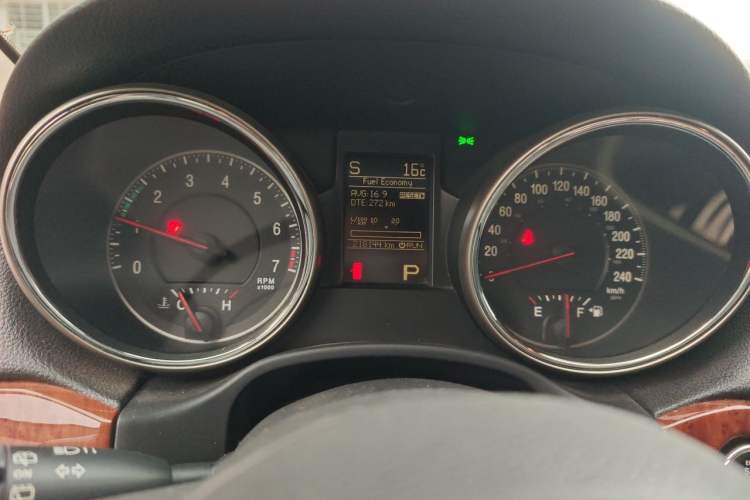 Used Jeep Grand Cherokee 2011 3.6L Luxury Navigation Edition Instrument Cluster