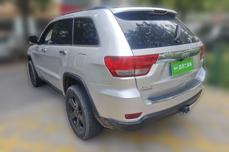Used Jeep Grand Cherokee 2011 Revised 3.6L Luxury Navigation Edition Rear Left 45 Deg