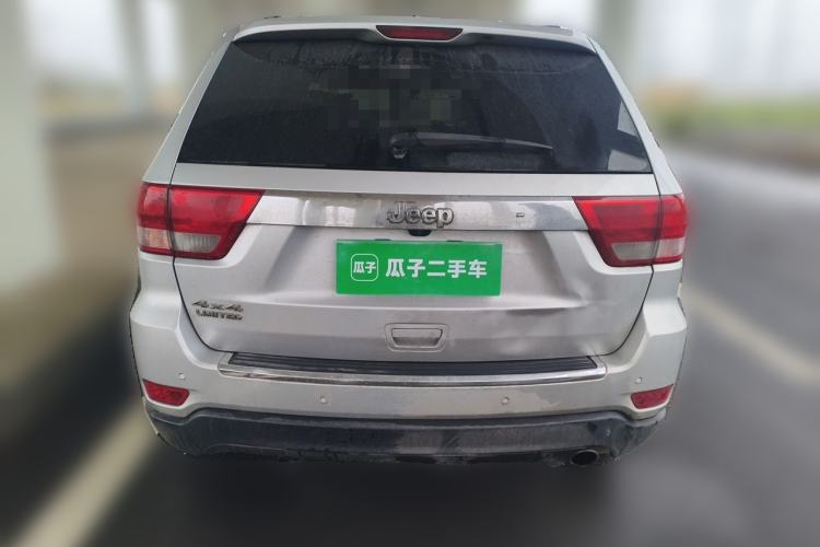 Used Jeep Grand Cherokee 2011 3.6L Luxury Edition Rear