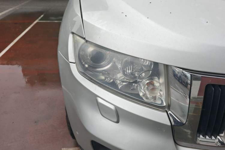 Used Jeep Grand Cherokee 2011 3.6L Luxury Navigation Edition Right Front Headlight