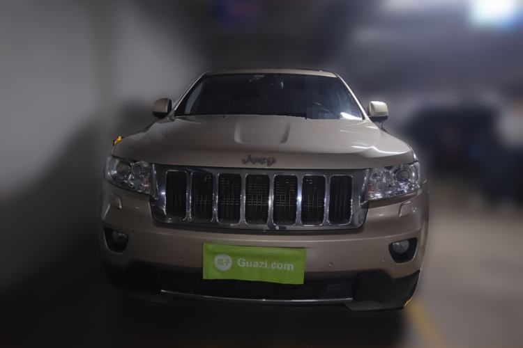 Used Jeep Grand Cherokee 2011 3.6L Luxury Edition Front