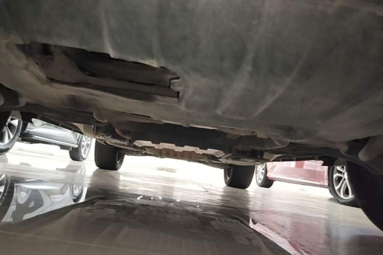 Used Jeep Grand Cherokee 2012 5.7L Flagship Navigation Edition Chassis Front