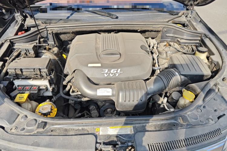 Used Jeep Grand Cherokee 2012 3.6L Flagship Navigation Edition Engine Bay