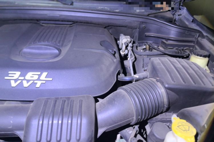 Used Jeep Grand Cherokee 2012 3.6L Comfort Navigation Edition Engine Bay Left
