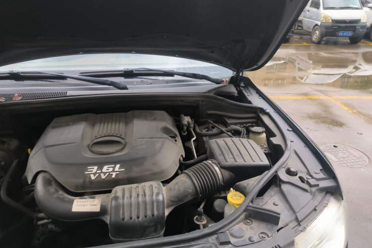 Used Jeep Grand Cherokee 2012 3.6L Flagship Prestige Edition Engine Bay Left