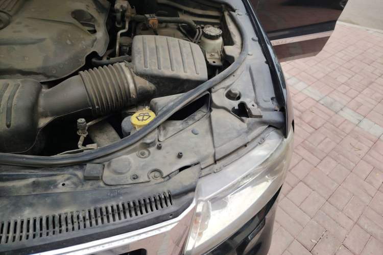 Used Jeep Grand Cherokee 2012 3.6L Anniversary Navigation Edition Engine Bay Left