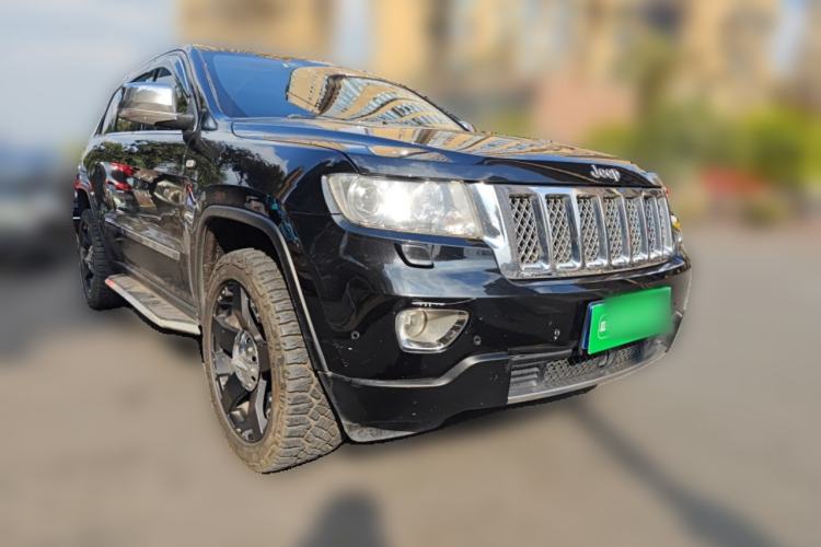 Used Jeep Grand Cherokee 2012 3.6L Flagship Navigation Edition Front Right 45 Deg