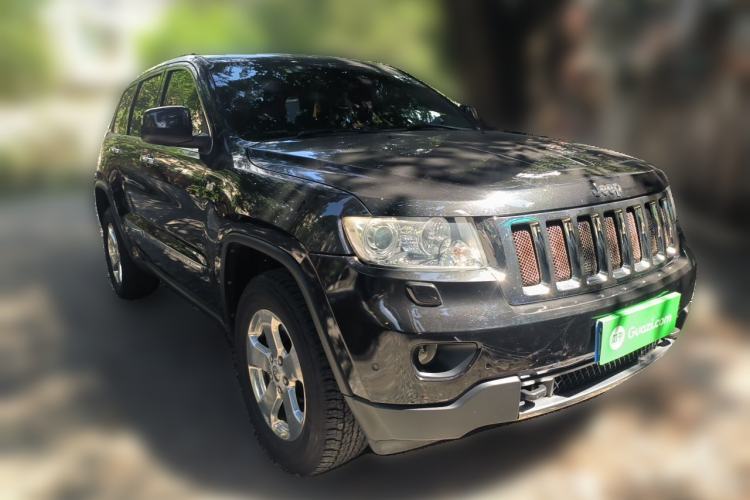 Used Jeep Grand Cherokee 2012 3.6L Luxury Navigation Edition Front Right 45 Deg