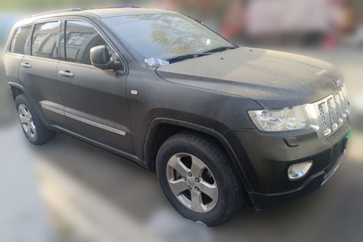 Used Jeep Grand Cherokee 2012 3.6L Flagship Prestige Edition Front Right 45 Deg