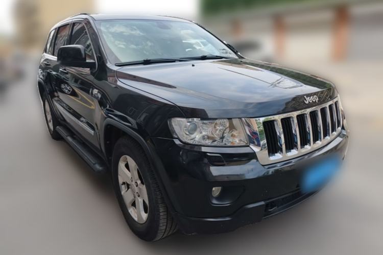 Used Jeep Grand Cherokee 2012 3.6L Comfort Navigation Edition Front Right 45 Deg