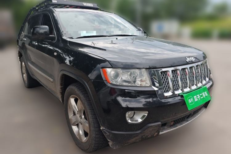 Used Jeep Grand Cherokee 2012 5.7L Flagship Navigation Edition Front Right 45 Deg