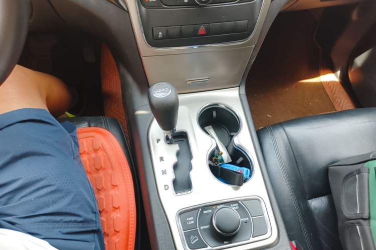 Used Jeep Grand Cherokee 2012 3.6L Comfort Navigation Edition Gear Lever