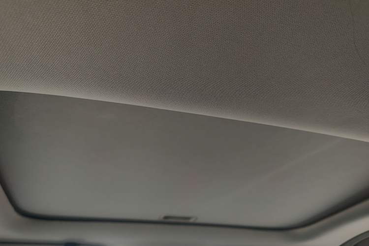 Used Jeep Grand Cherokee 2012 3.6L Comfort Navigation Edition Headliner