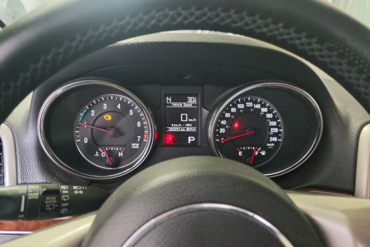 Used Jeep Grand Cherokee 2012 3.6L Luxury Navigation Edition Instrument Cluster