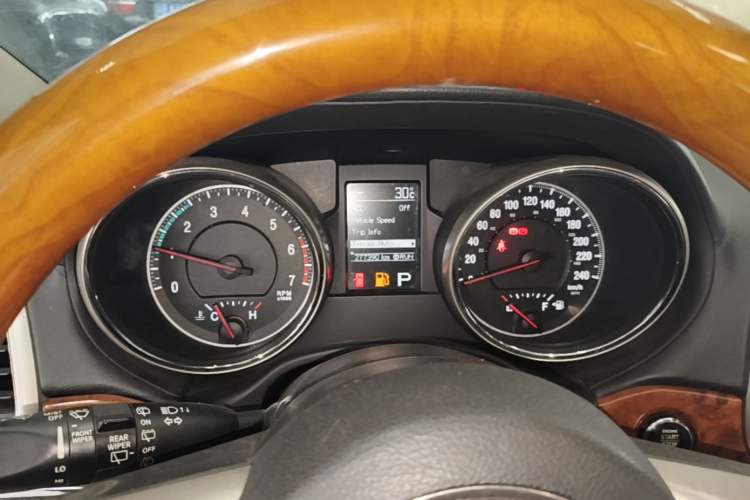Used Jeep Grand Cherokee 2012 5.7L Flagship Navigation Edition Instrument Cluster