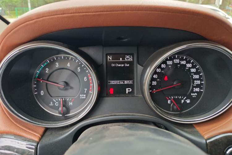 Used Jeep Grand Cherokee 2012 5.7L Flagship Navigation Edition Instrument Cluster