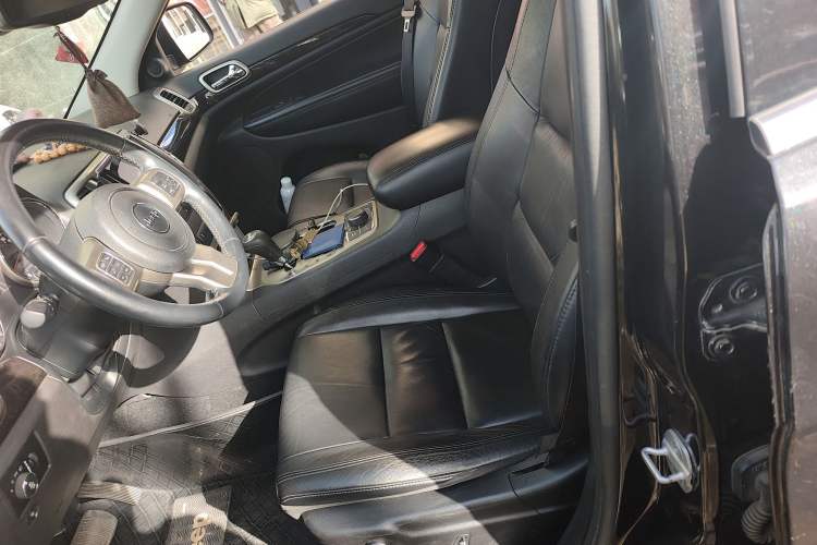Used Jeep Grand Cherokee 2012 3.6L Comfort Navigation Edition Left Front Seat