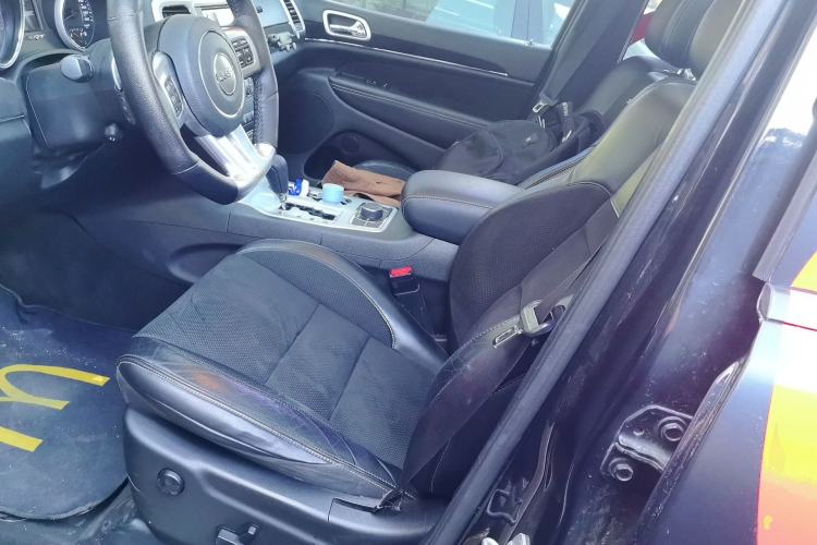 Used Jeep Grand Cherokee  Left Front Seat