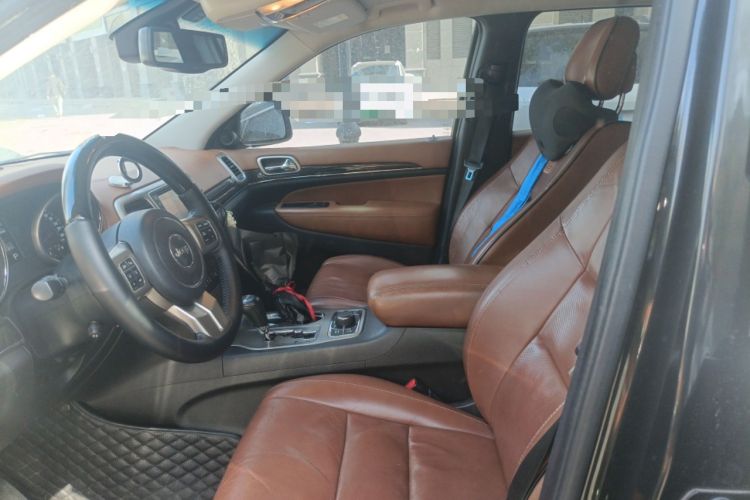 Used Jeep Grand Cherokee 2012 3.6L Flagship Prestige Edition Left Front Seat