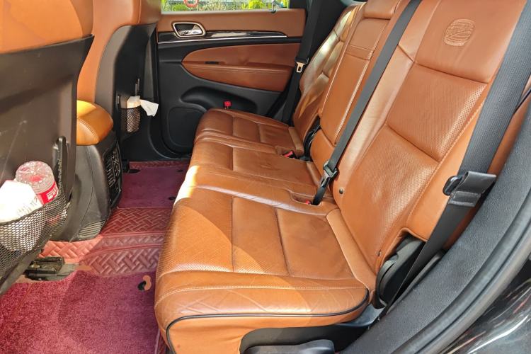 Used Jeep Grand Cherokee 2012 3.6L Flagship Navigation Edition Left Rear Seat