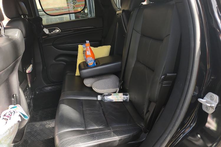 Used Jeep Grand Cherokee 2012 3.6L Comfort Navigation Edition Left Rear Seat