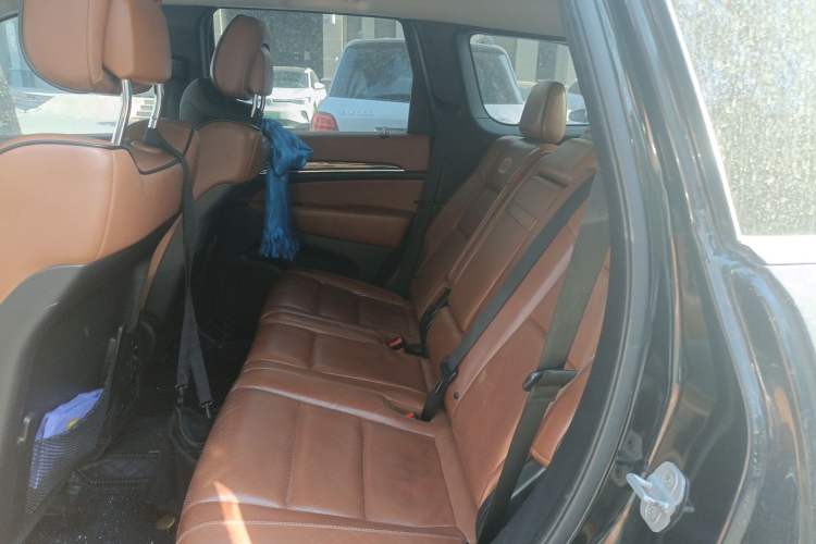 Used Jeep Grand Cherokee 2012 3.6L Flagship Prestige Edition Left Rear Seat