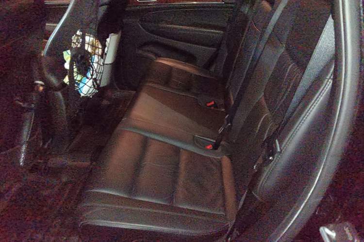 Used Jeep Grand Cherokee 2012 3.6L Luxury Navigation Edition Left Rear Seat