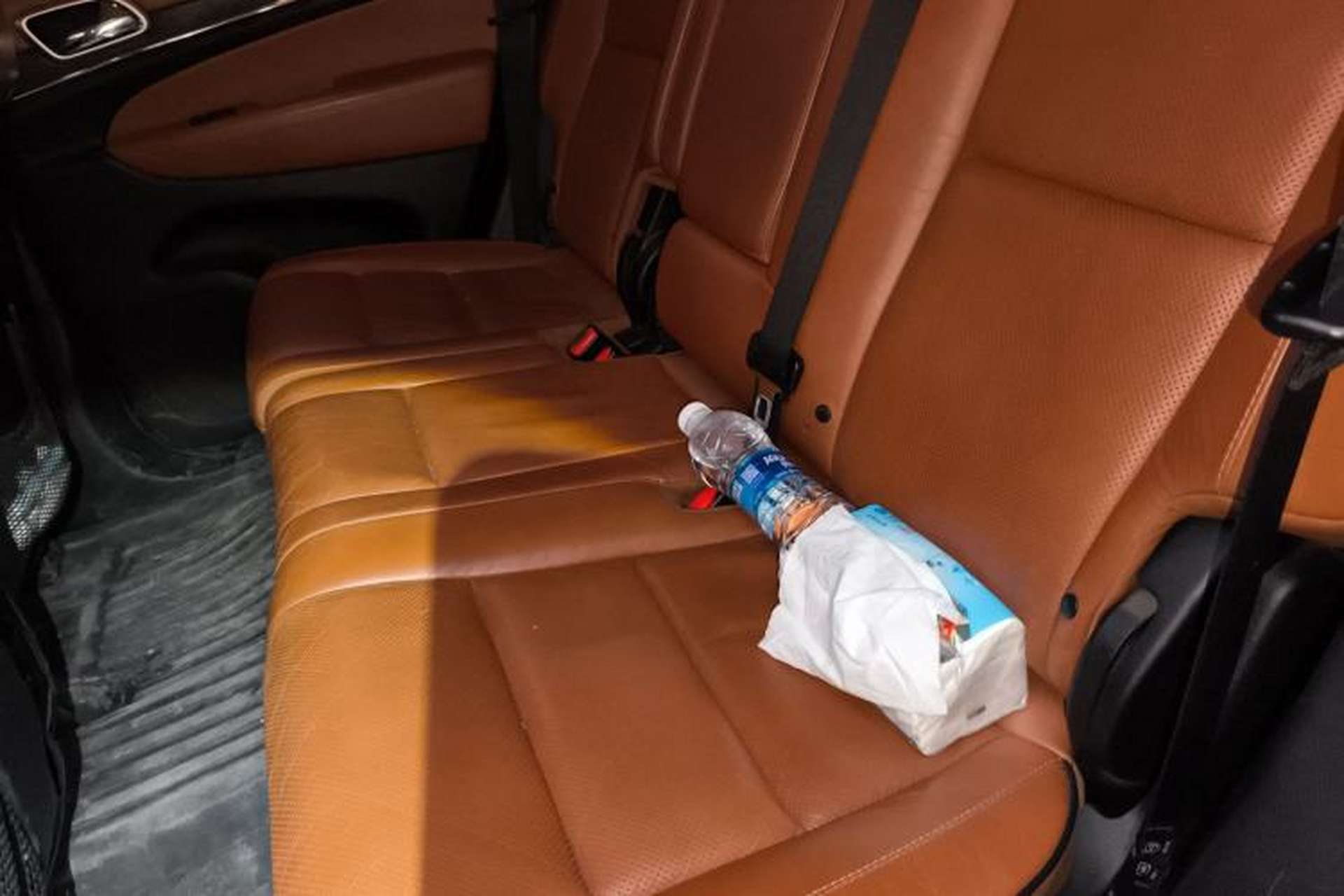 Used Jeep Grand Cherokee 2012 5.7L Flagship Prestige Edition Left Rear Seat