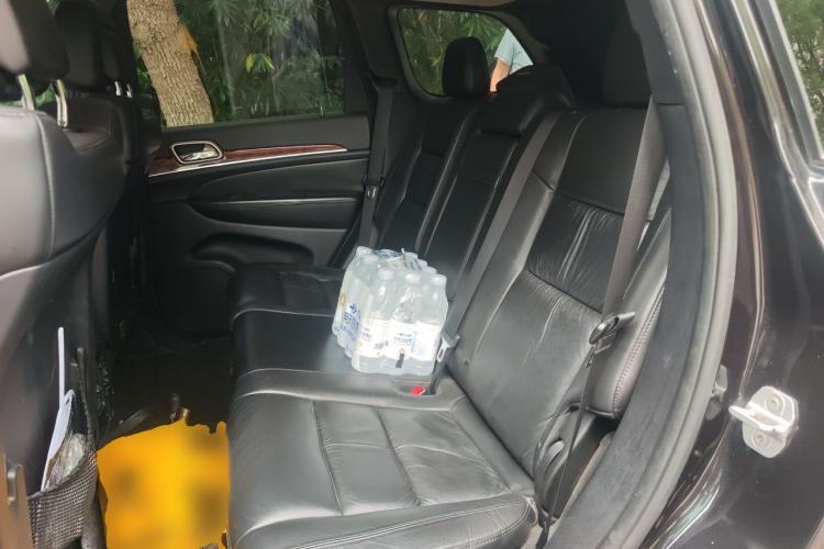 Used Jeep Grand Cherokee 2012 3.6L Luxury Navigation Edition Left Rear Seat